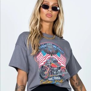 Like the Wind Graphic Tee